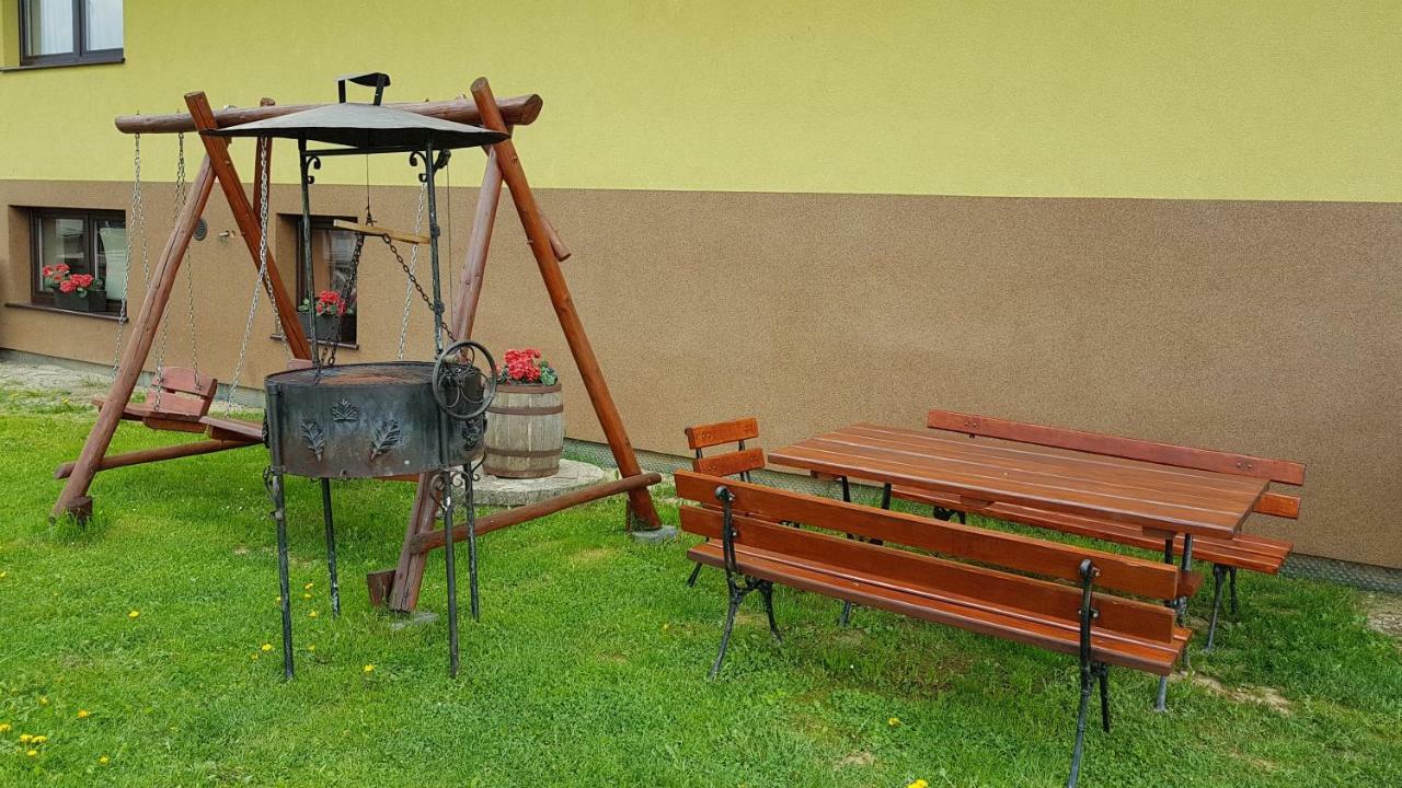 Agroturystyka Jedrus - Nocujac U Nas Otrzymasz 20 Procent Znizki Na Termy Goracy Potok I Szaflary Kültér fotó